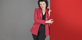 Etonnante Anne Roumanoff Etonnante Anne Roumanoff