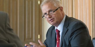László Trócsányi : « Bruxelles bafoue la souveraineté des Etats » László Trócsányi : « Bruxelles bafoue la souveraineté des Etats »