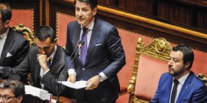 Giuseppe Conte devant le sénat italien.